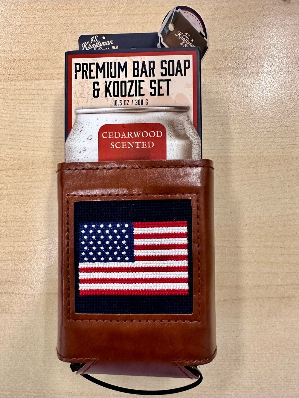 NWT Golf Drink/Beer Koozie Set American Flag Needlepoint Novelty Gift Idea Soap